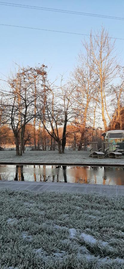 B & B Victors Hof, Met Zwemvijver In Landelijke Setting Lievegem Exterior photo